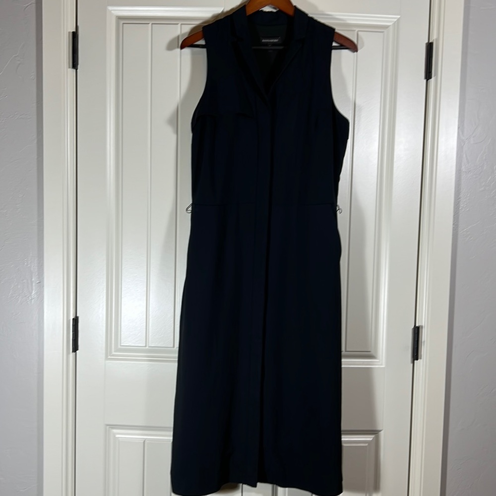 Banana Republic Sleeveless Maxi Dress in Navy